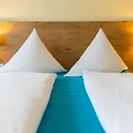 Hotel Bad Duerkheim ゲストハウス