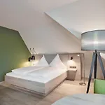 Hotel Bad Duerkheim ゲストハウス 3*