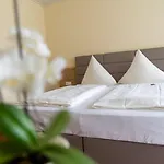 Hotel Bad Duerkheim 3*