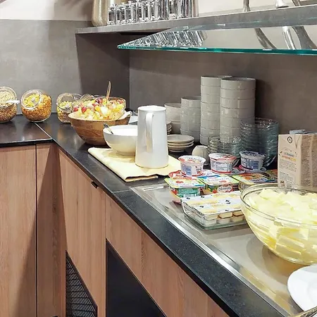 Konukevi Hotel Bad Dürkheim