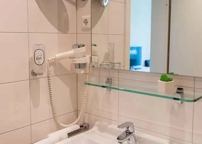 Penzion Hotel Bad Duerkheim 3*